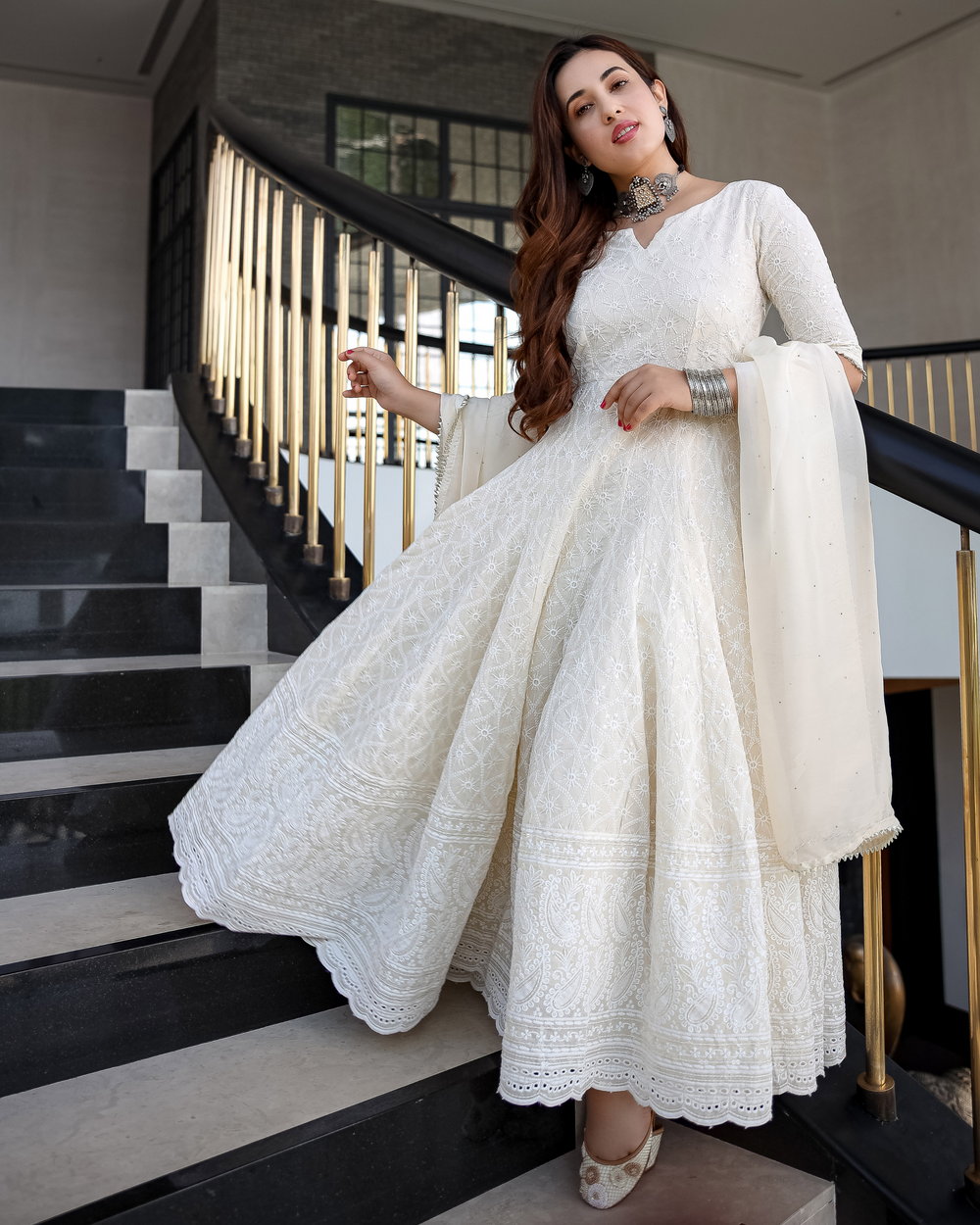 Elegant Off-White Kalidaar Cotton Kurta With Embroidery