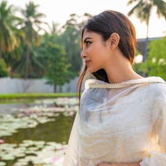 Elegant Off-White Kalidaar Cotton Kurta With Embroidery