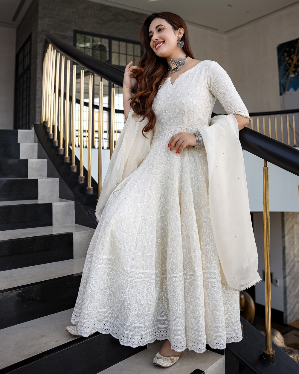 Elegant Off-White Kalidaar Cotton Kurta With Embroidery