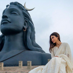 Elegant Off-White Kalidaar Cotton Kurta With Embroidery