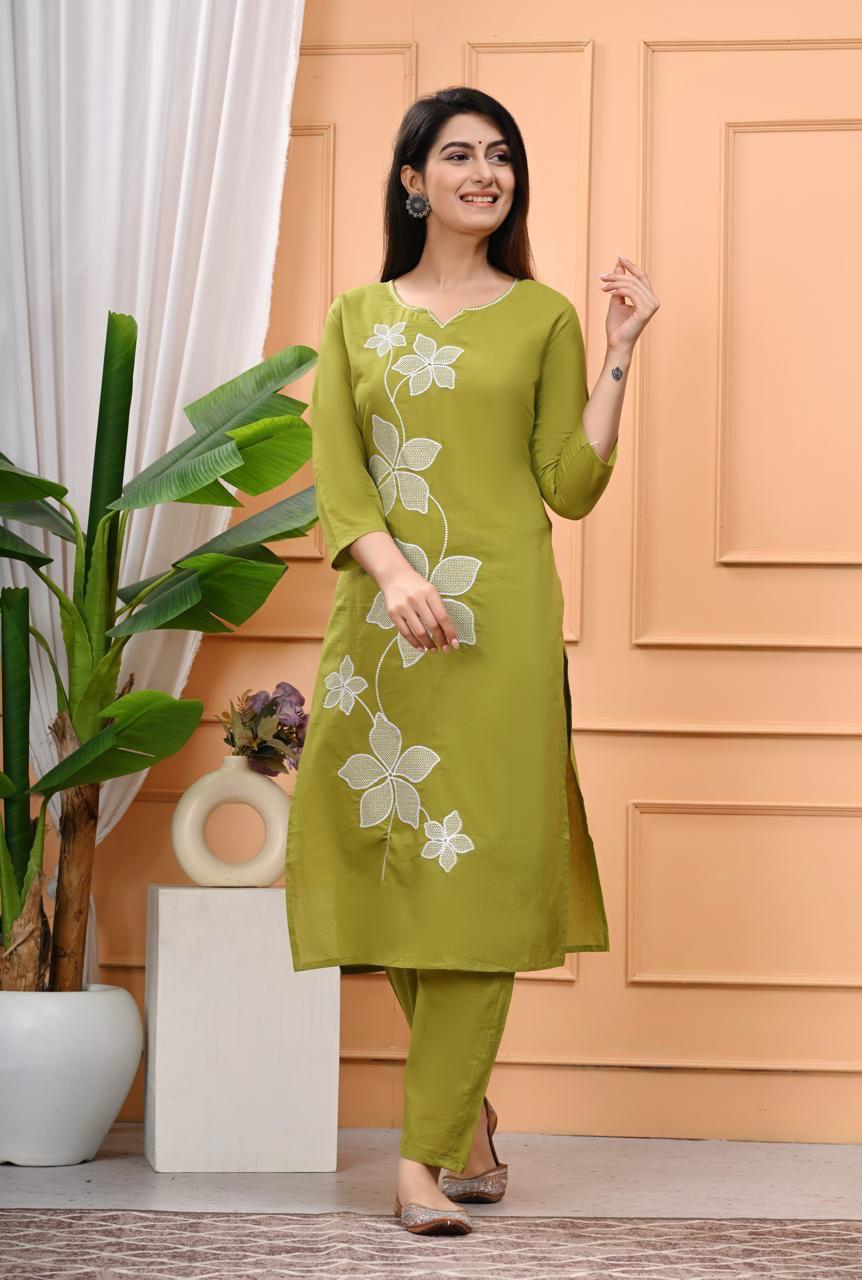 Floral Elegance Kurti Set
