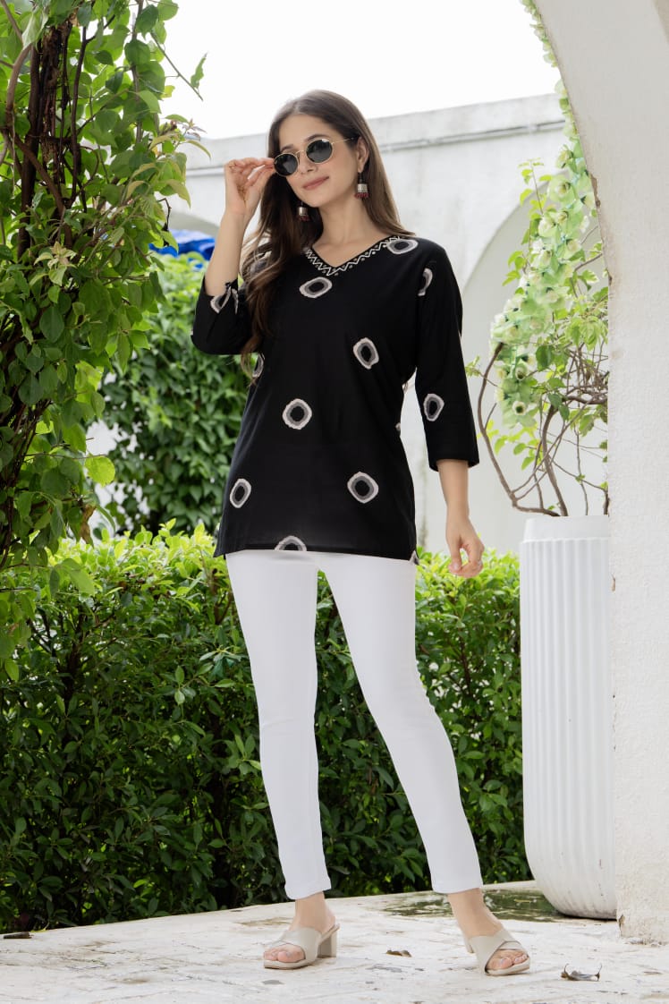 Black Cotton Geometric Print Top - Pure Cotton