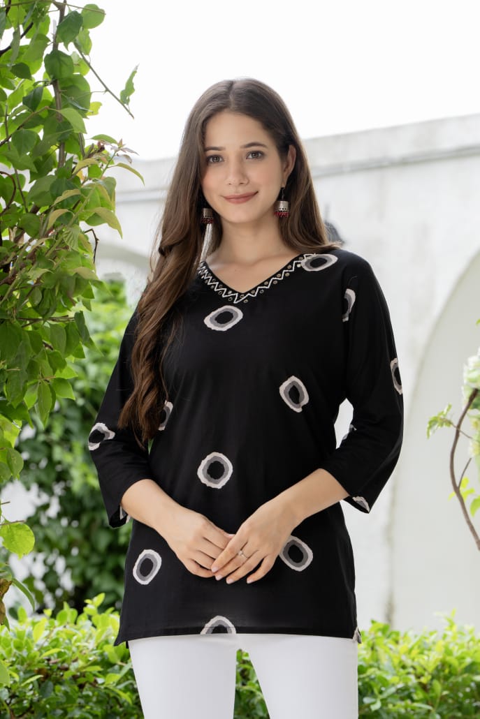 Black Cotton Geometric Print Top - Pure Cotton