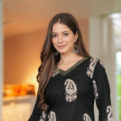 Black Cotton V-Neck White Paisley Print Top - Pure Cotton