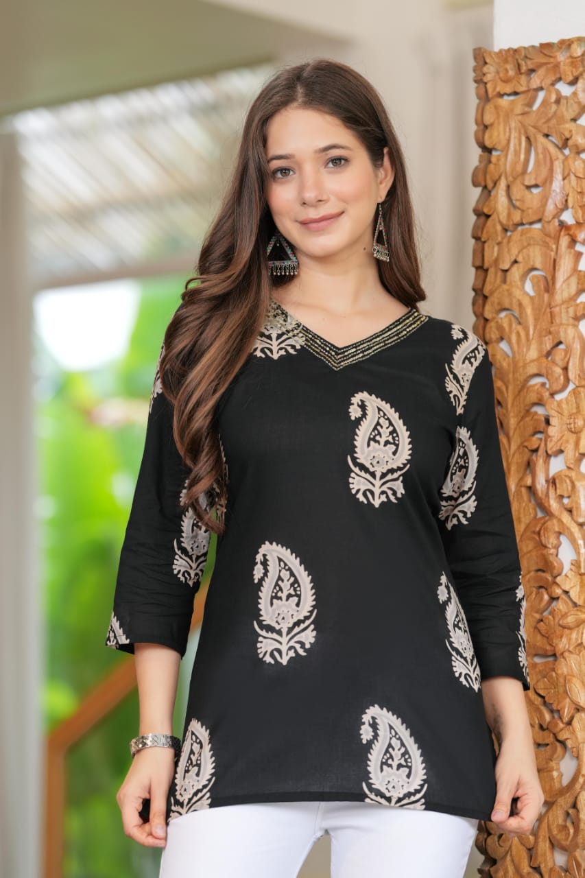 Black Cotton V-Neck White Paisley Print Top - Pure Cotton