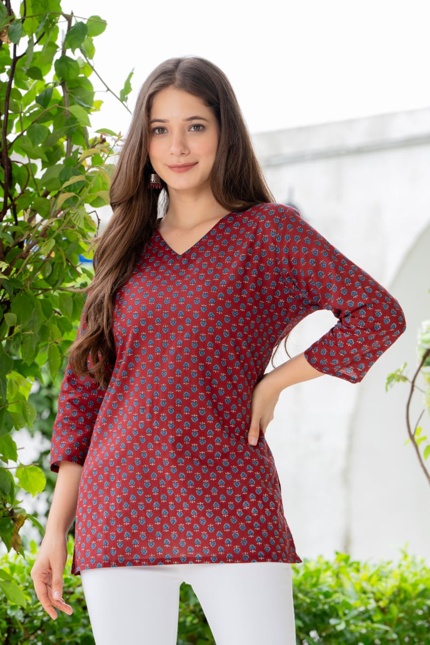 Red Cotton V-Neck Geometric Print Top - Pure Cotton