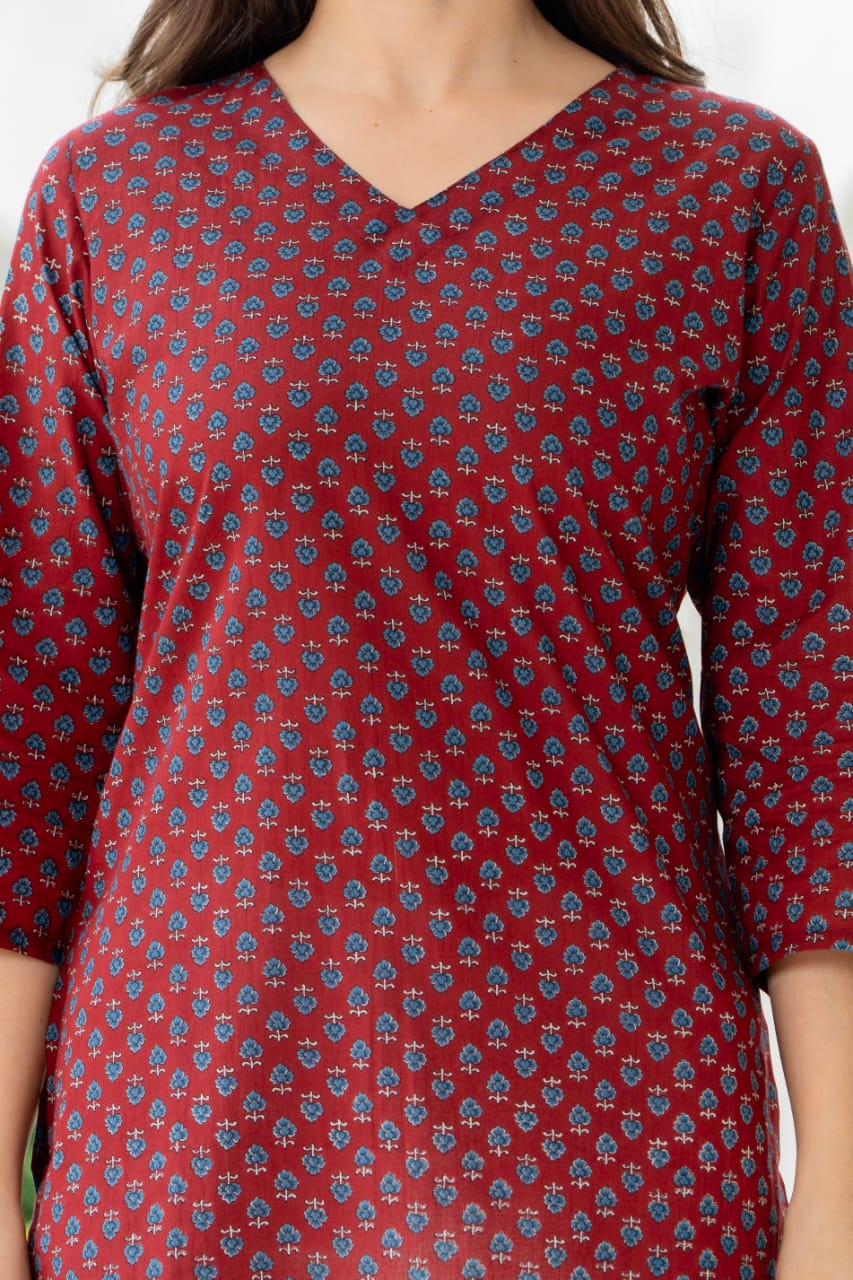 Red Cotton V-Neck Geometric Print Top - Pure Cotton